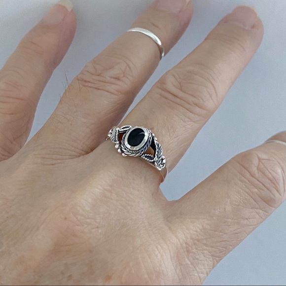 Sterling Silver Black Onyx Ring - Picture 9 of 12